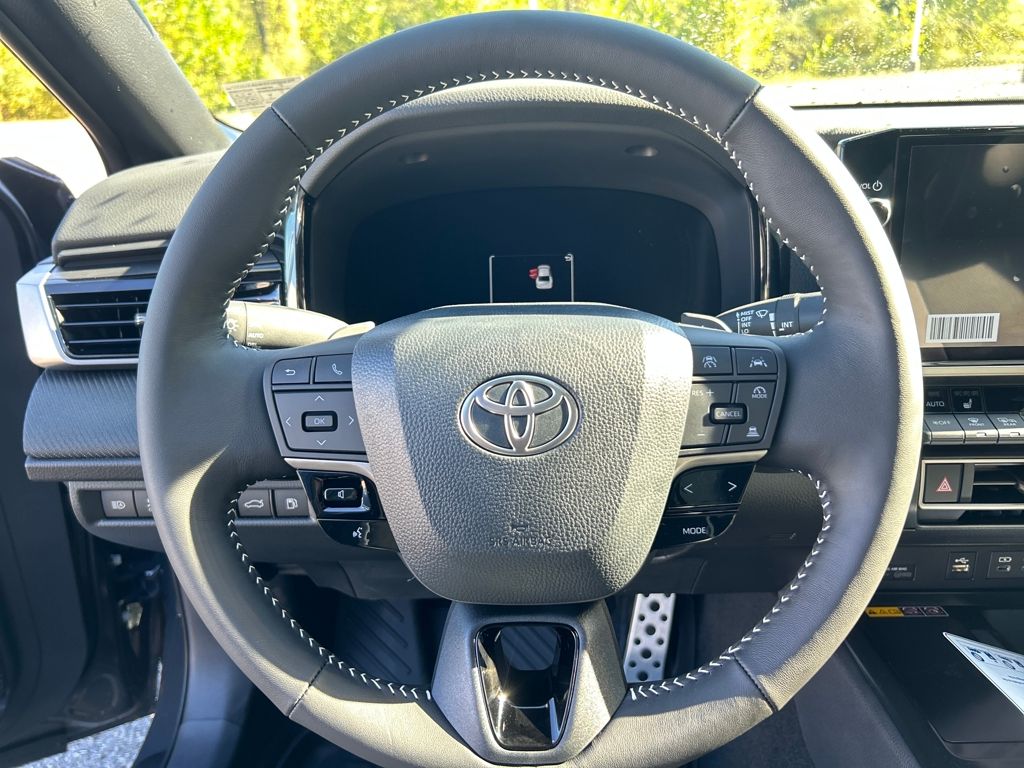 2026 Toyota Camry SE photo 14