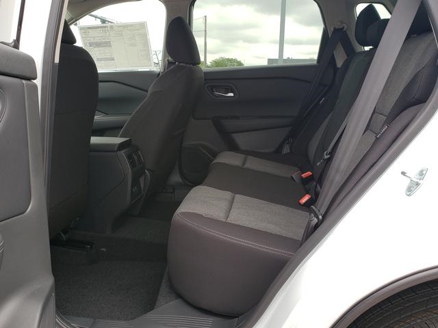 2025 Nissan Rogue SV photo 11