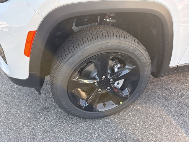 2025 Jeep Grand Cherokee Altitude photo 6