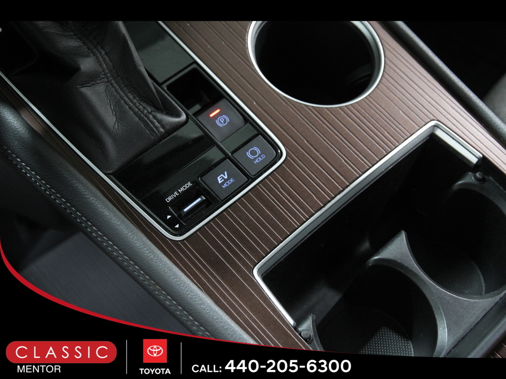 2021 Toyota Sienna LE photo 11