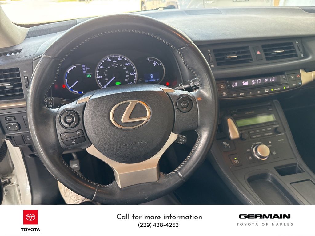 2015 Lexus CT 200h photo 11