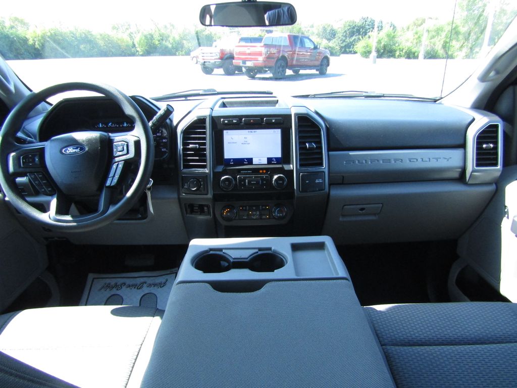 2020 Ford F-350 XLT photo 11