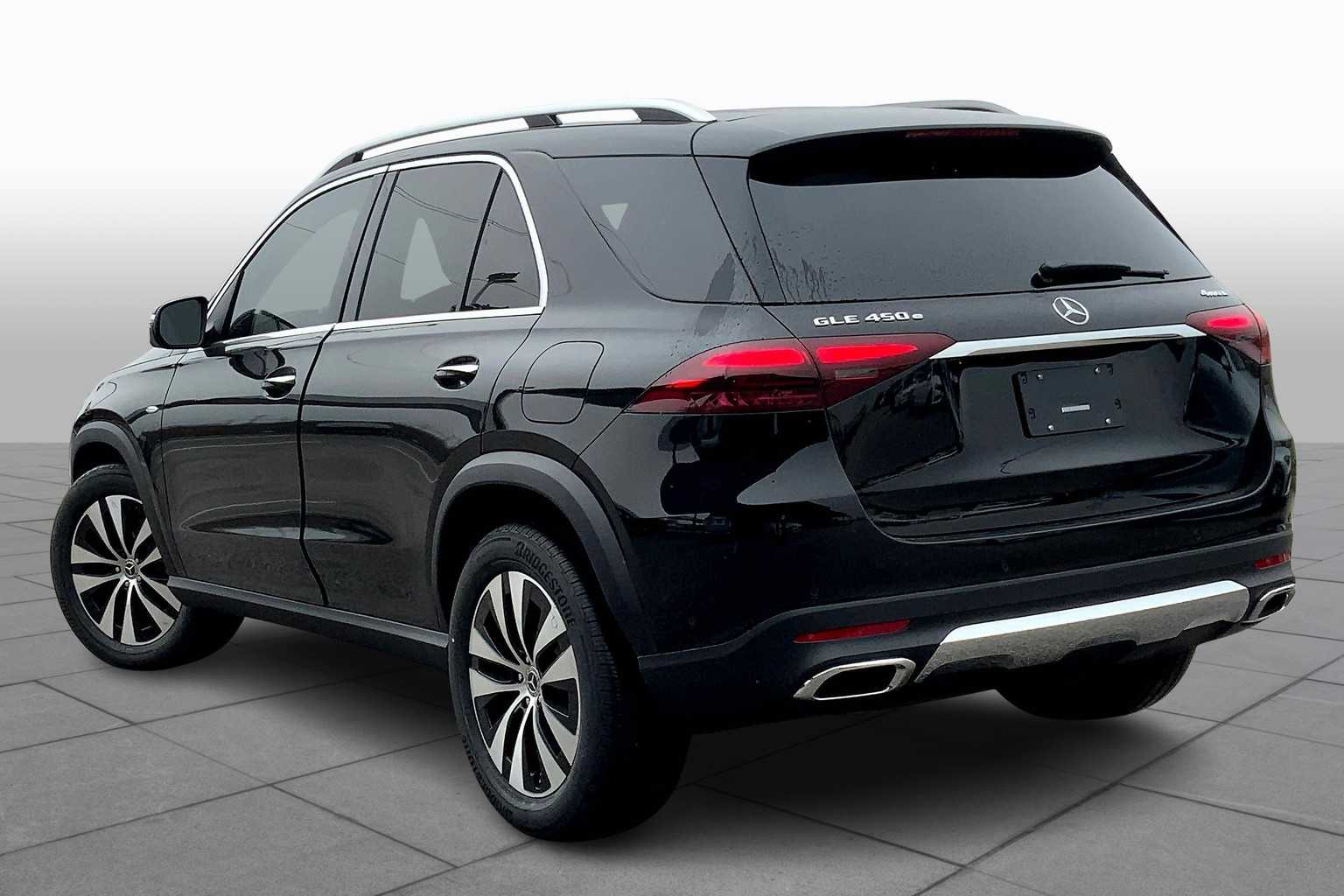 2025 Mercedes Benz GLE 450 4MATIC photo 4