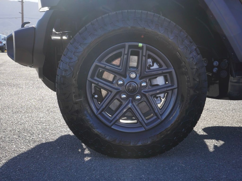 New 2026 Black Clear-Coat Exterior Paint Jeep Sport S image 10