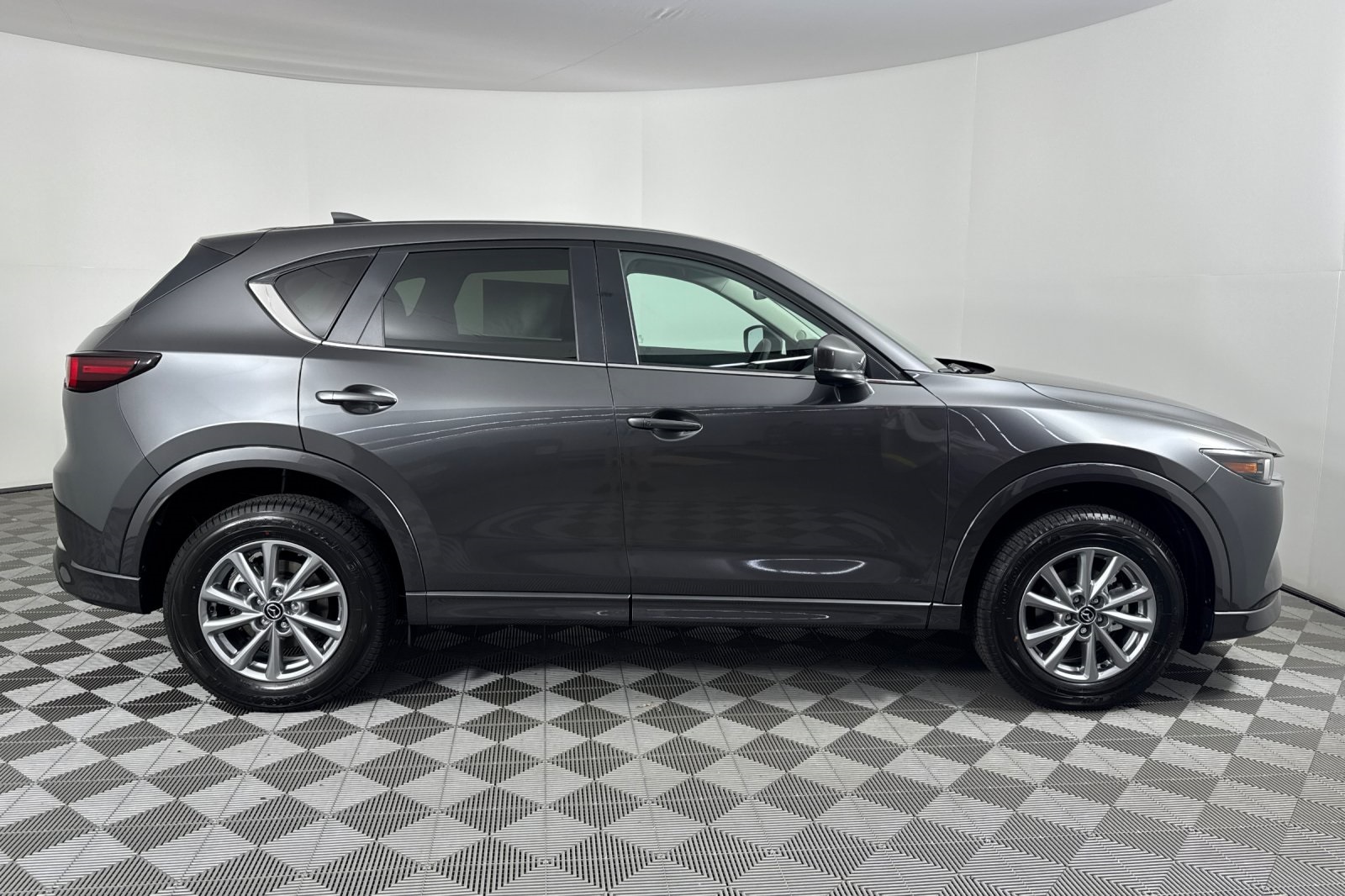 2025 Mazda CX-5 2.5 Select photo 3