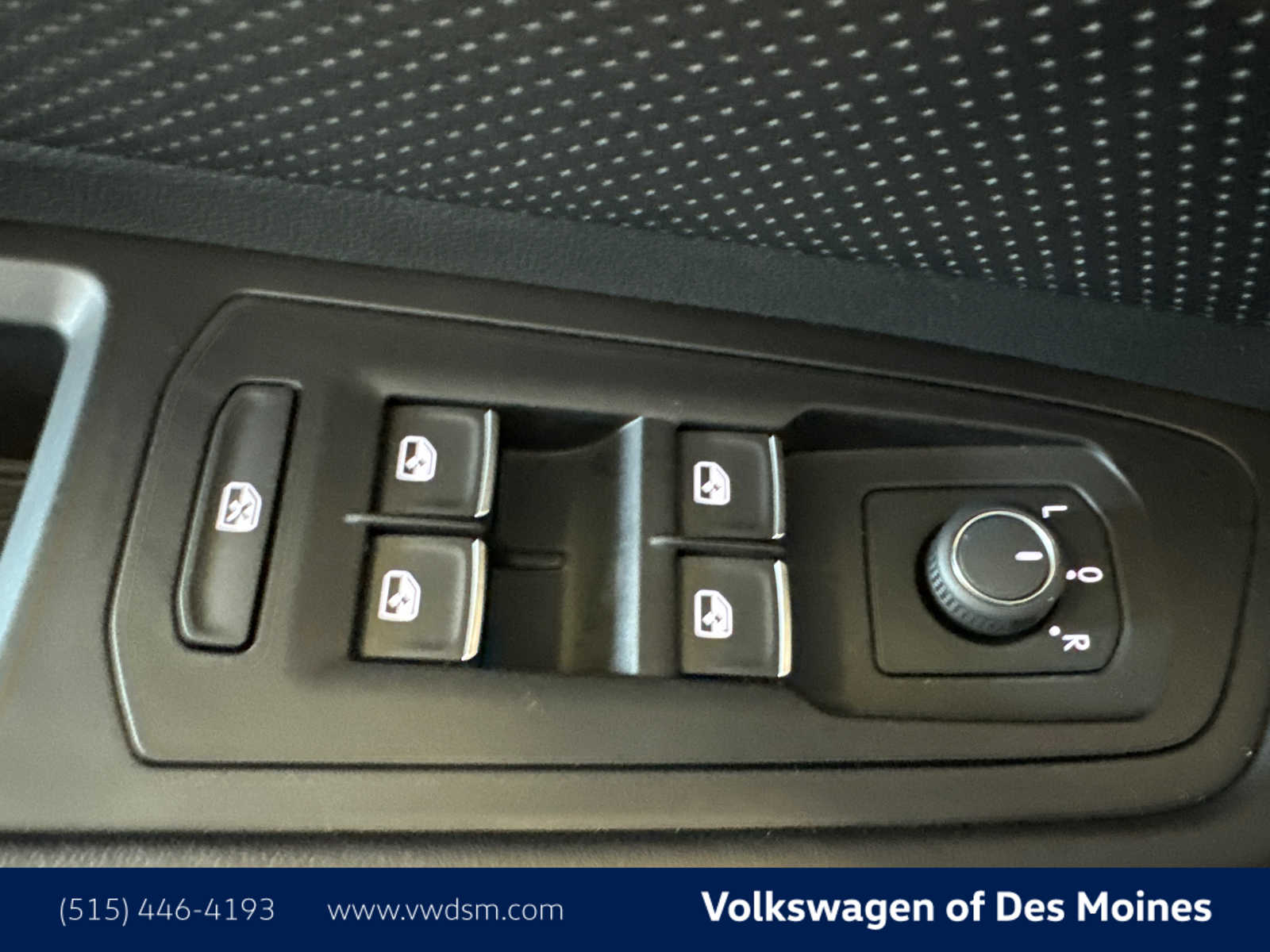 2025 Volkswagen Atlas Cross Sport SE Technology photo 20