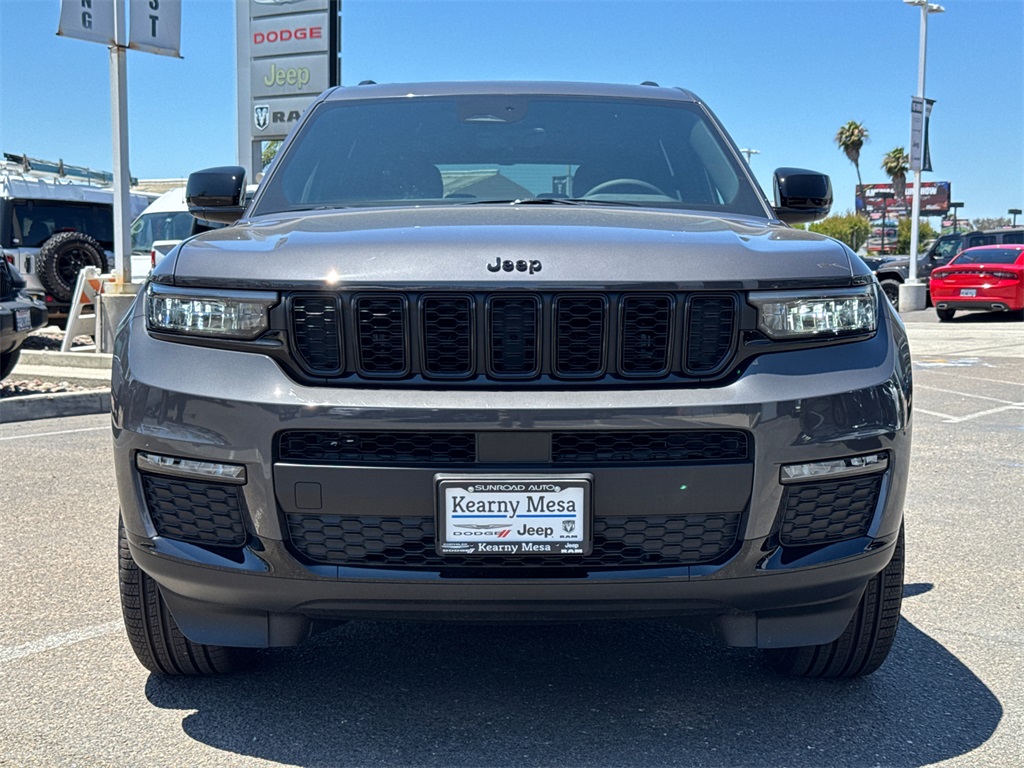 2025 Jeep Grand Cherokee Limited photo 4