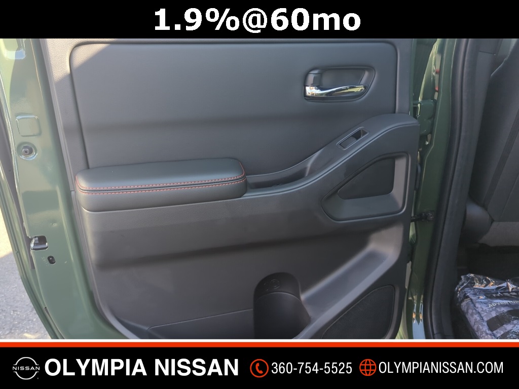 2025 Nissan Frontier Crew Cab PRO-4X photo 17