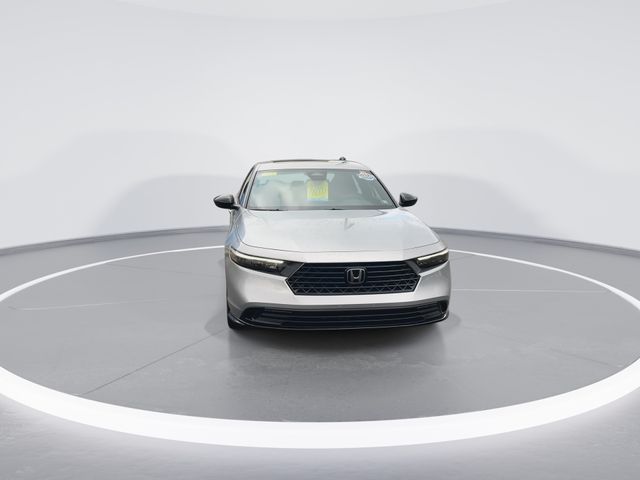 2024 Honda Accord Hybrid Sport-L photo 2