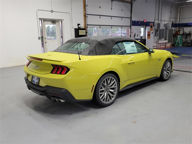 2025 Ford Mustang GT Premium Convertible photo 4