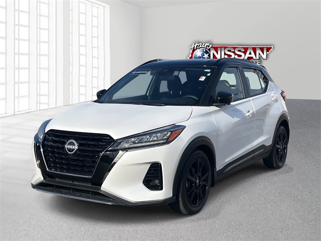 2024 Nissan Kicks SR photo 3