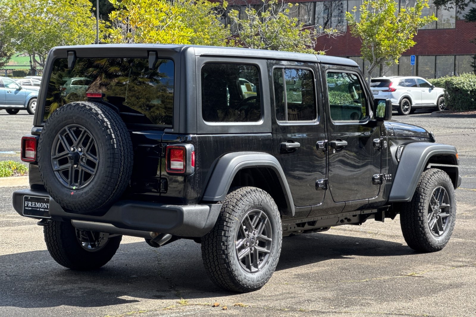 2025 Jeep Wrangler Sport S photo 3