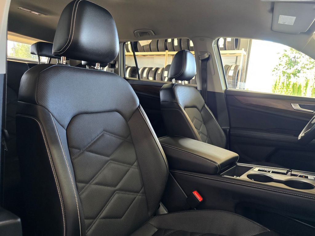 2024 Volkswagen Atlas SE photo 29