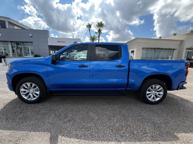 2025 Chevrolet Silverado 1500 Custom photo 3