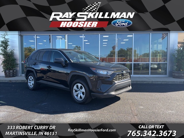 2022 Toyota RAV4 LE's photo