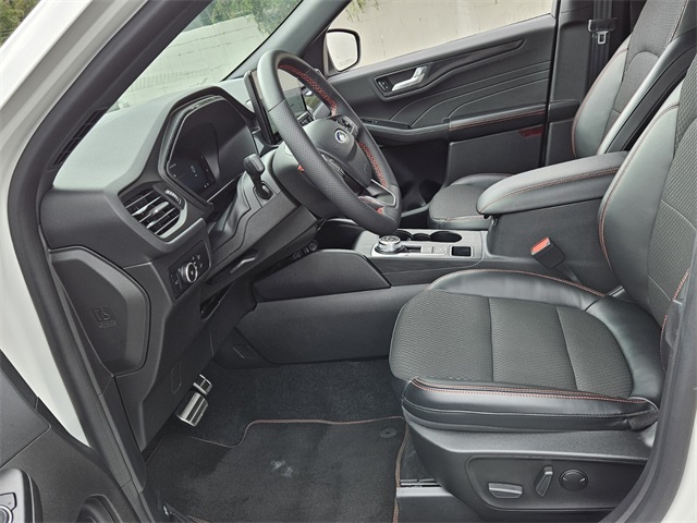 2023 Ford Escape ST-Line Select photo 13