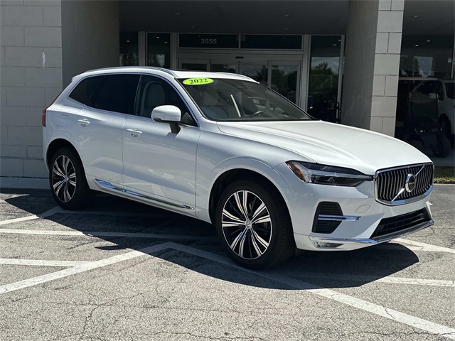 2022 Volvo XC60 B5 Ultimate photo 4