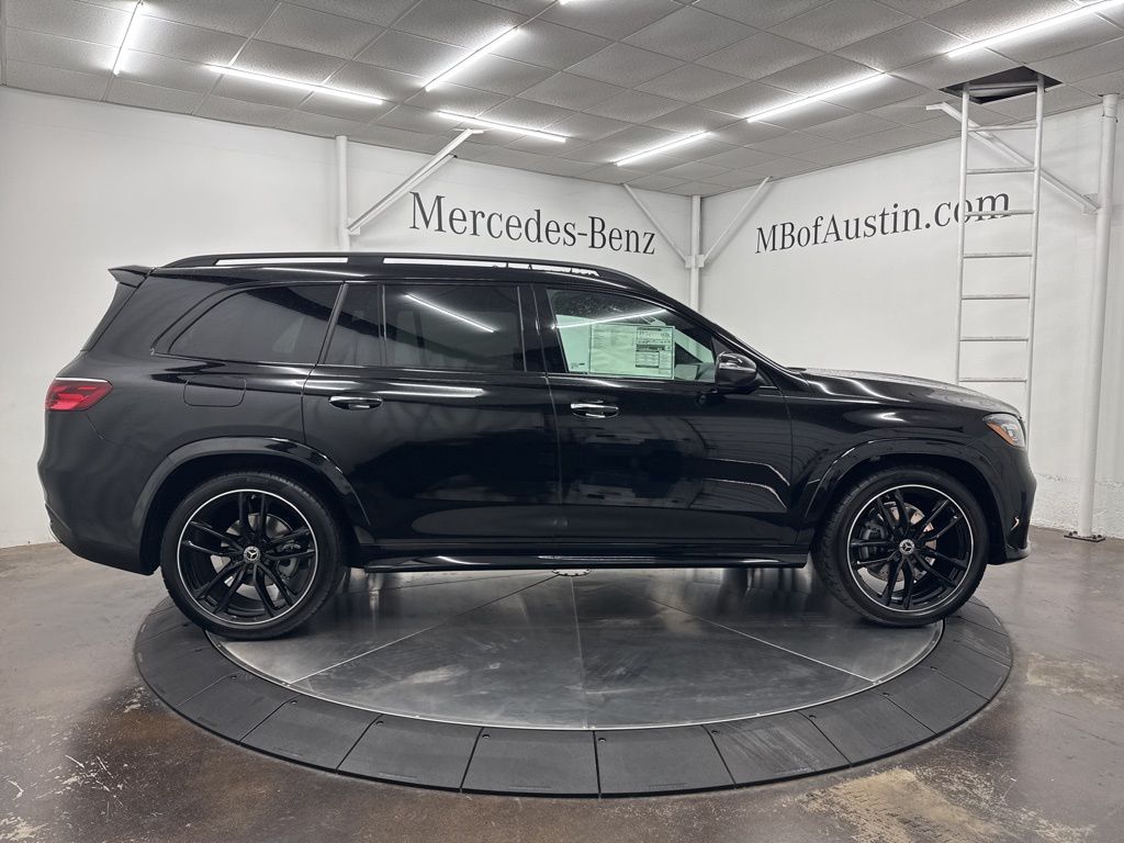2026 Mercedes Benz GLS 450 4MATIC photo 5