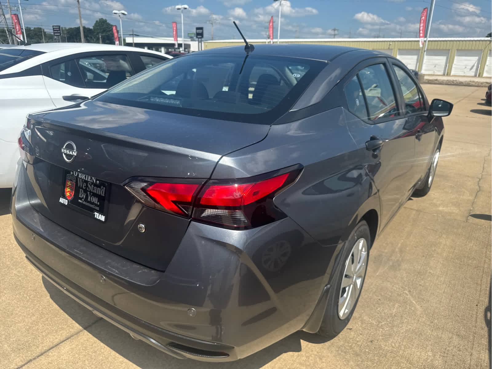 2025 Nissan Versa S photo 4