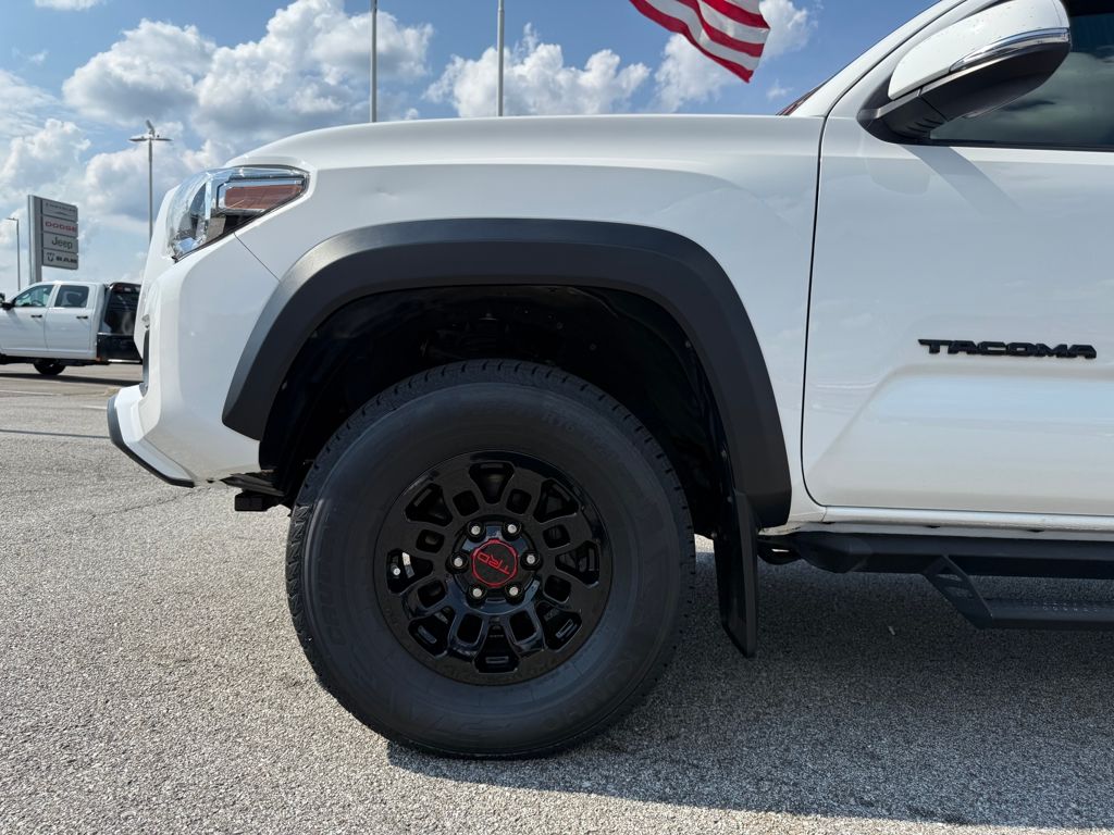 2020 Toyota Tacoma TRD Off-Road photo 23