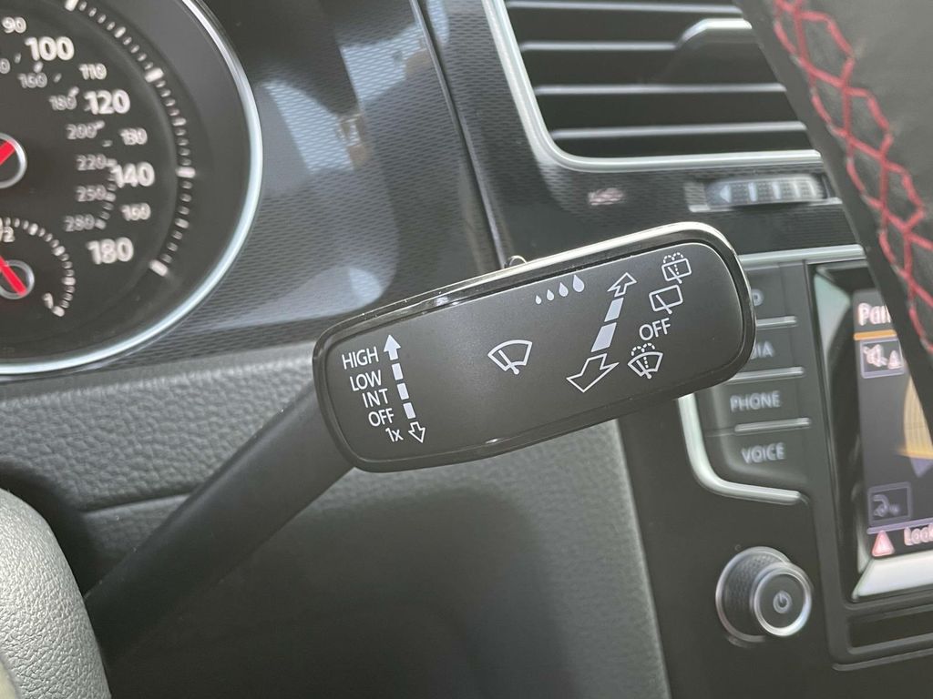 2015 Volkswagen Golf GTI Autobahn Performance photo 11