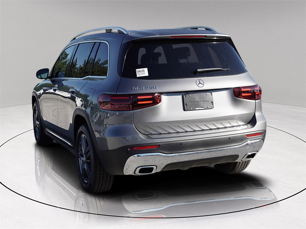 2026 Mercedes Benz GLB 250 photo 4