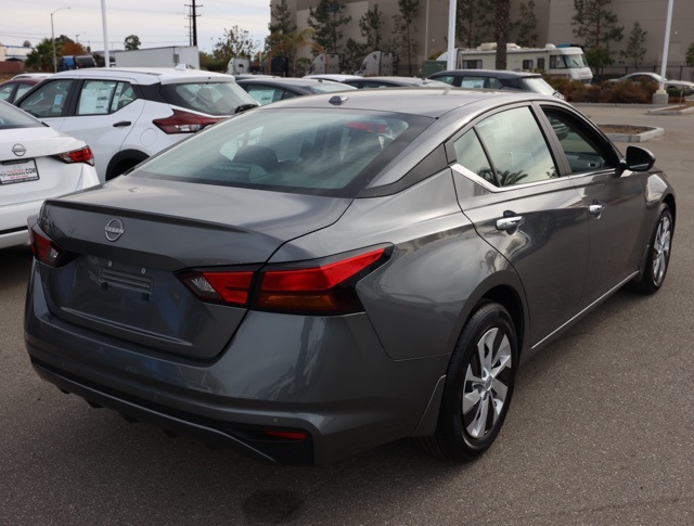 2025 Nissan Altima 2.5 S photo 4