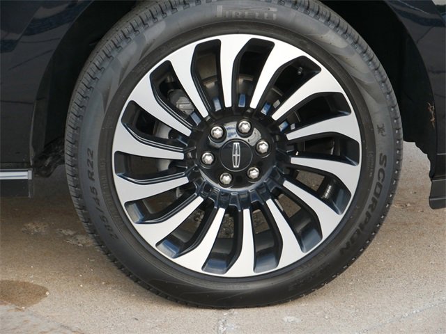 2023 Lincoln Navigator Black Label photo 7