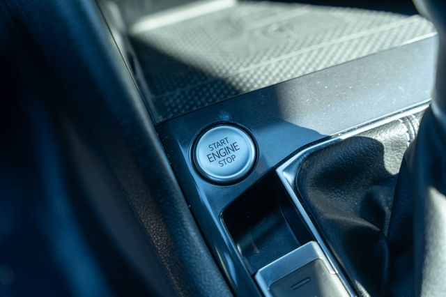 2022 Volkswagen Tiguan SE R-Line Black photo 28