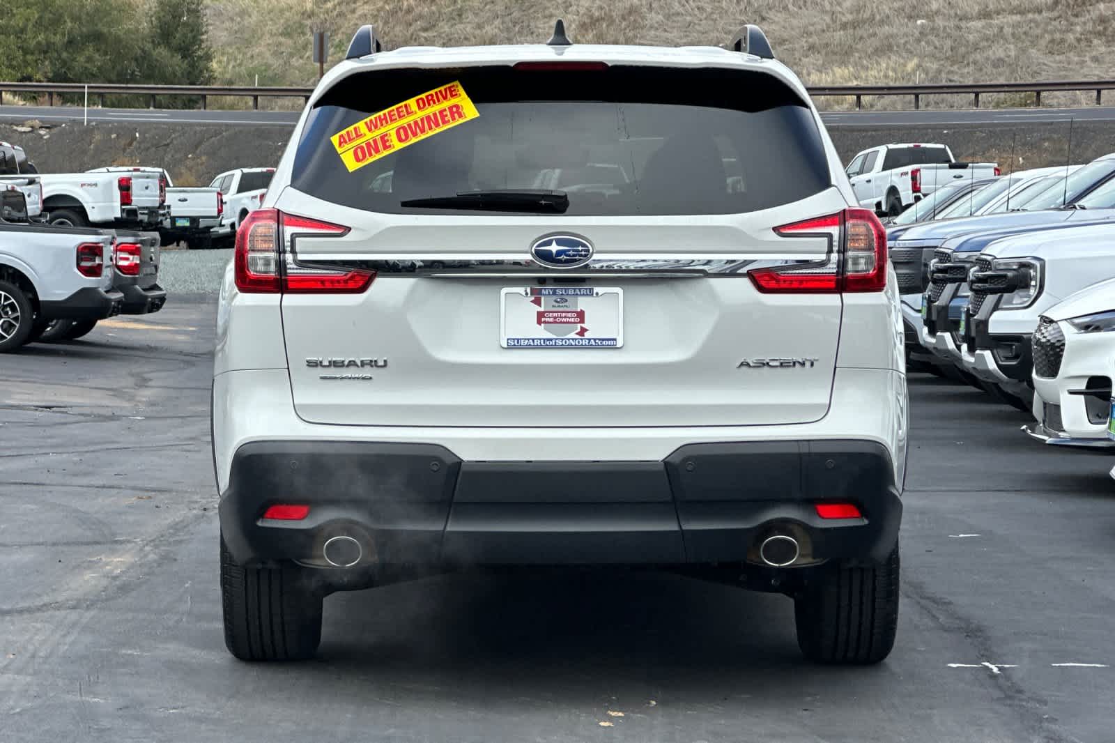 2024 Subaru Ascent Premium photo 3