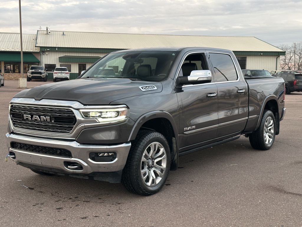 2022 Ram 1500 Limited photo 2