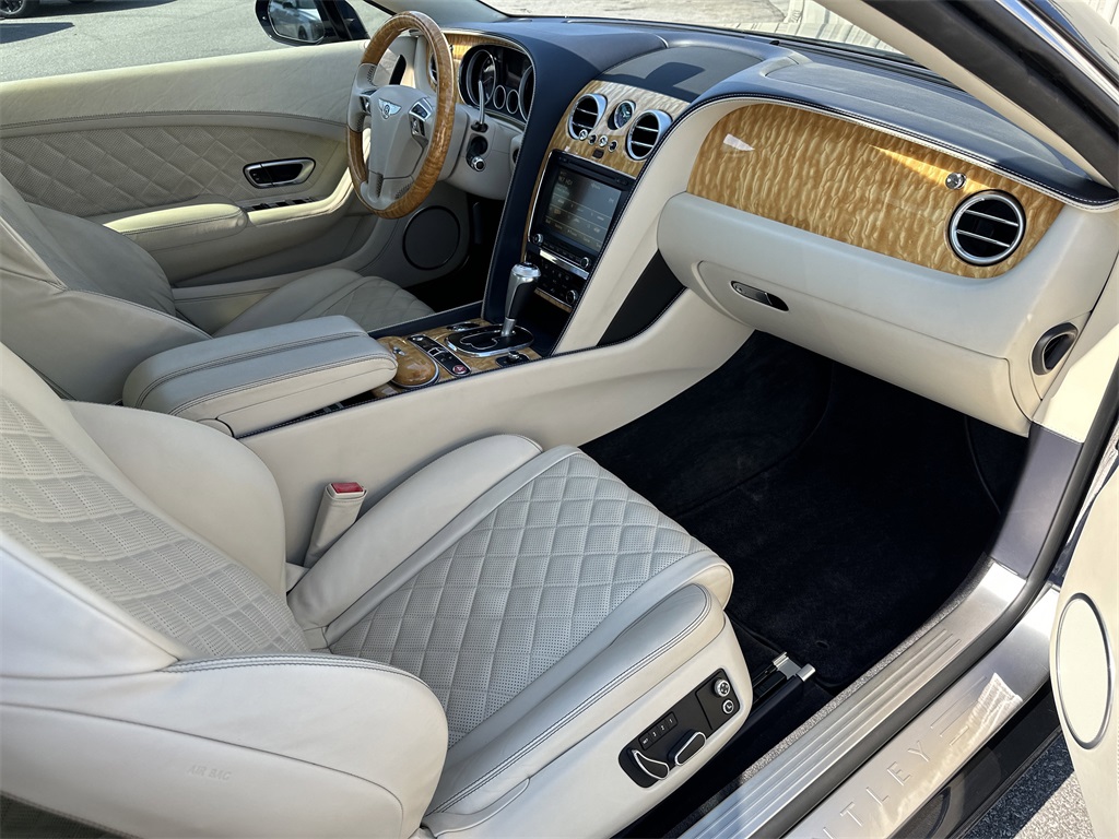 2016 Bentley Continental GT V8 photo 24