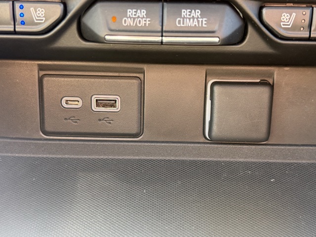 2021 Gmc Yukon AT4 photo 32