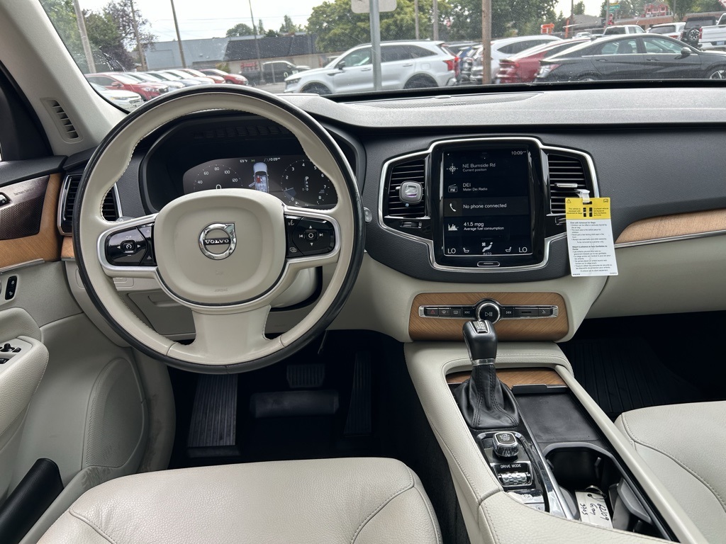 2021 Volvo XC90 T5 Momentum photo 20