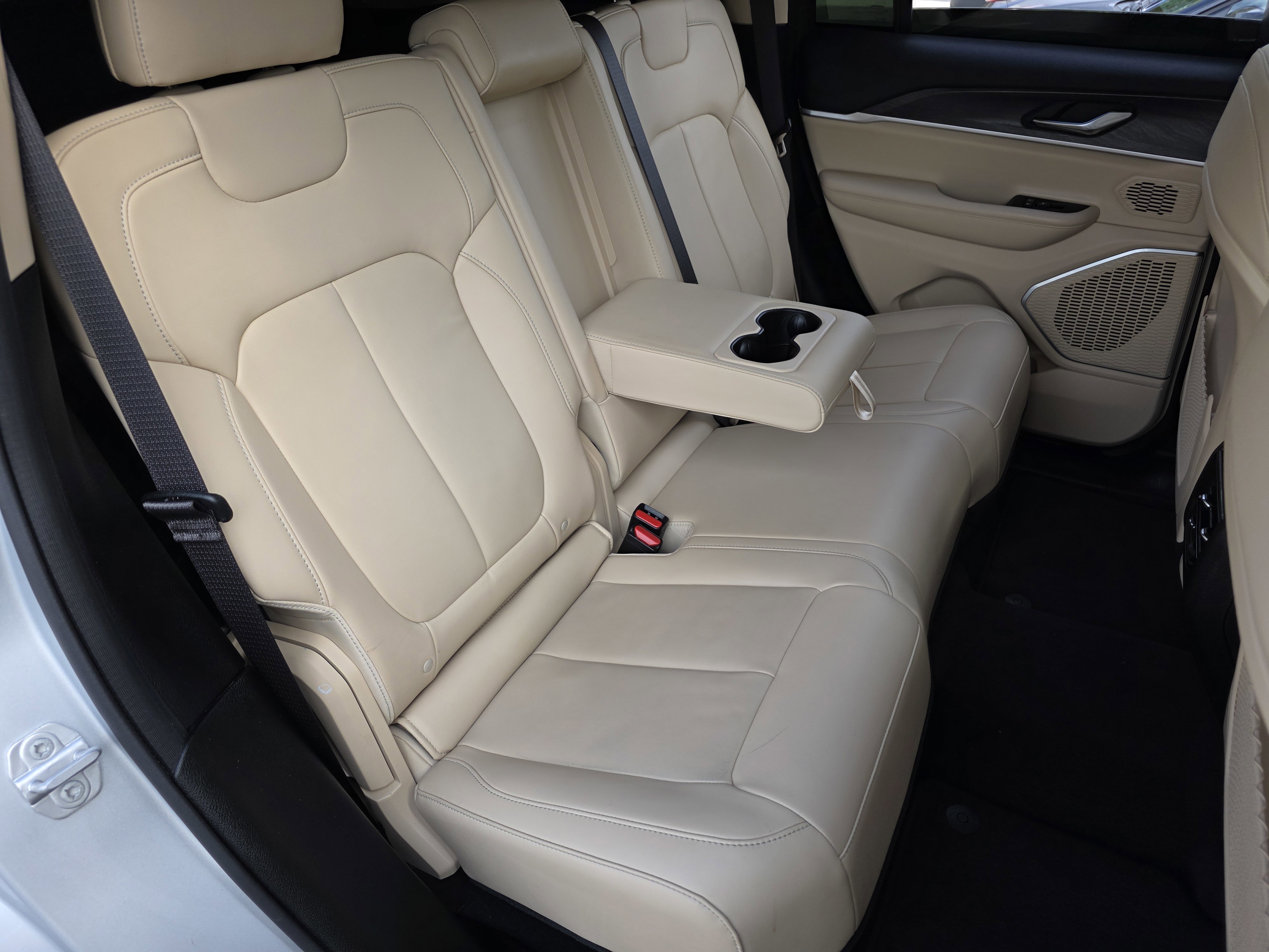 2022 Jeep Grand Cherokee Limited photo 32