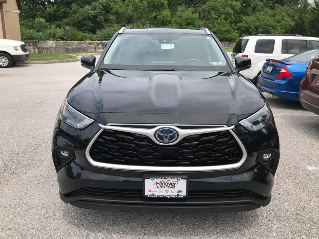 2022 Toyota Highlander Hybrid XLE photo 3