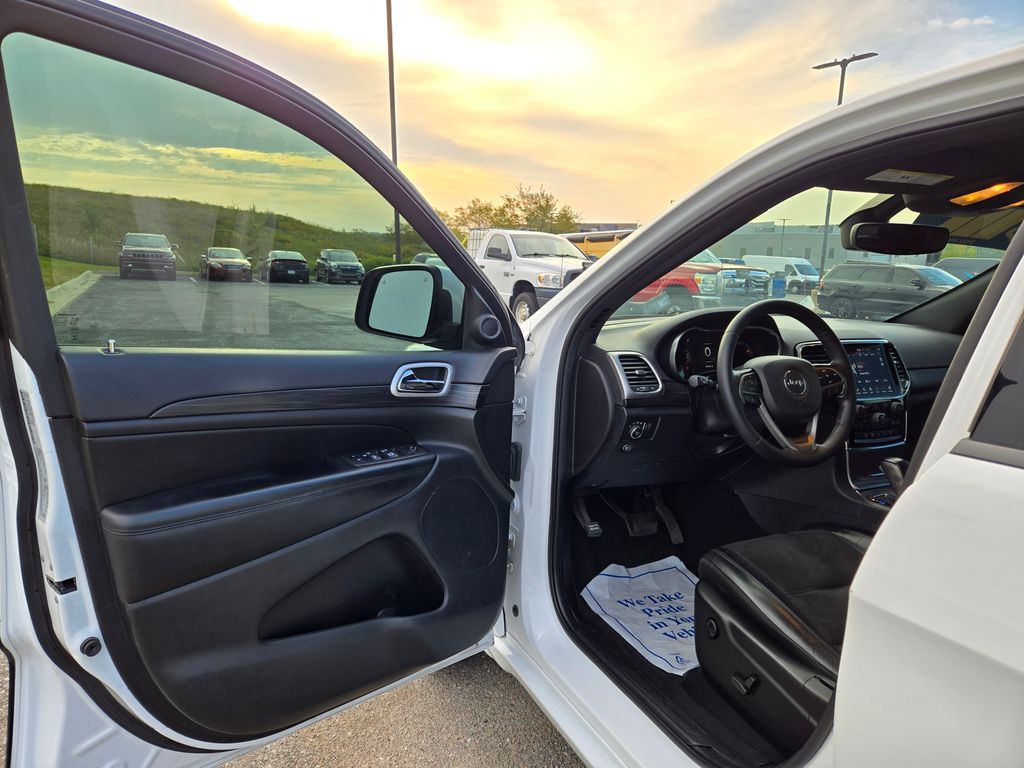 2022 Jeep Cherokee Laredo X photo 6