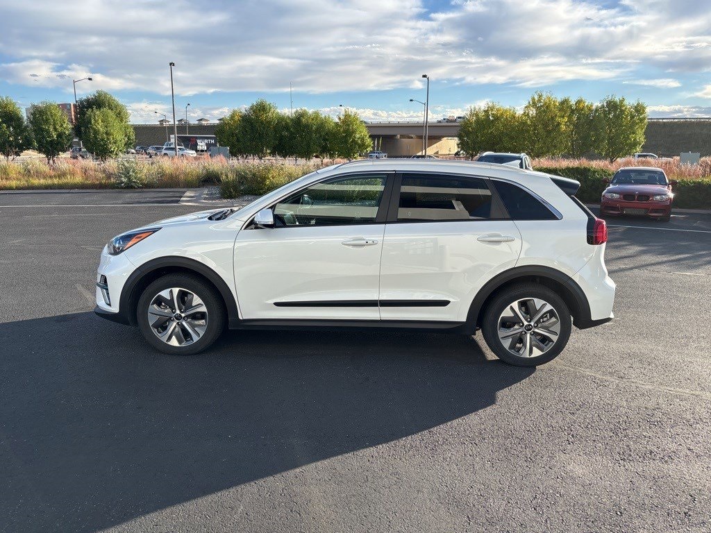 2020 Kia Niro EV EX Premium photo 2