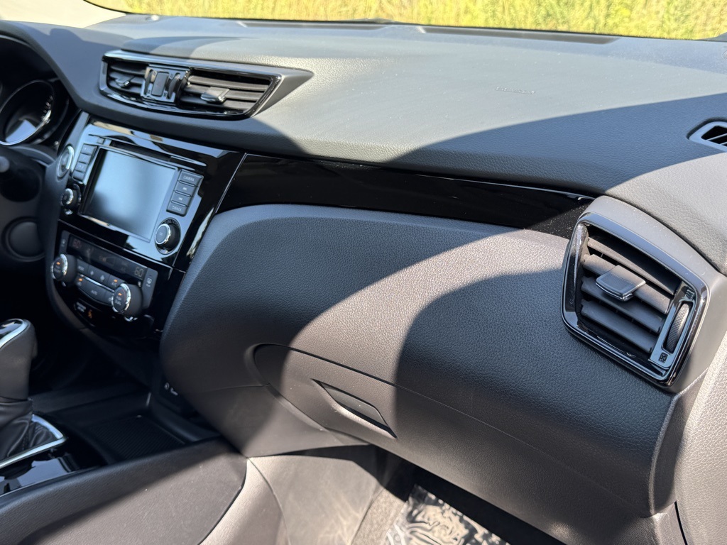 2021 Nissan Rogue Sport SV photo 27