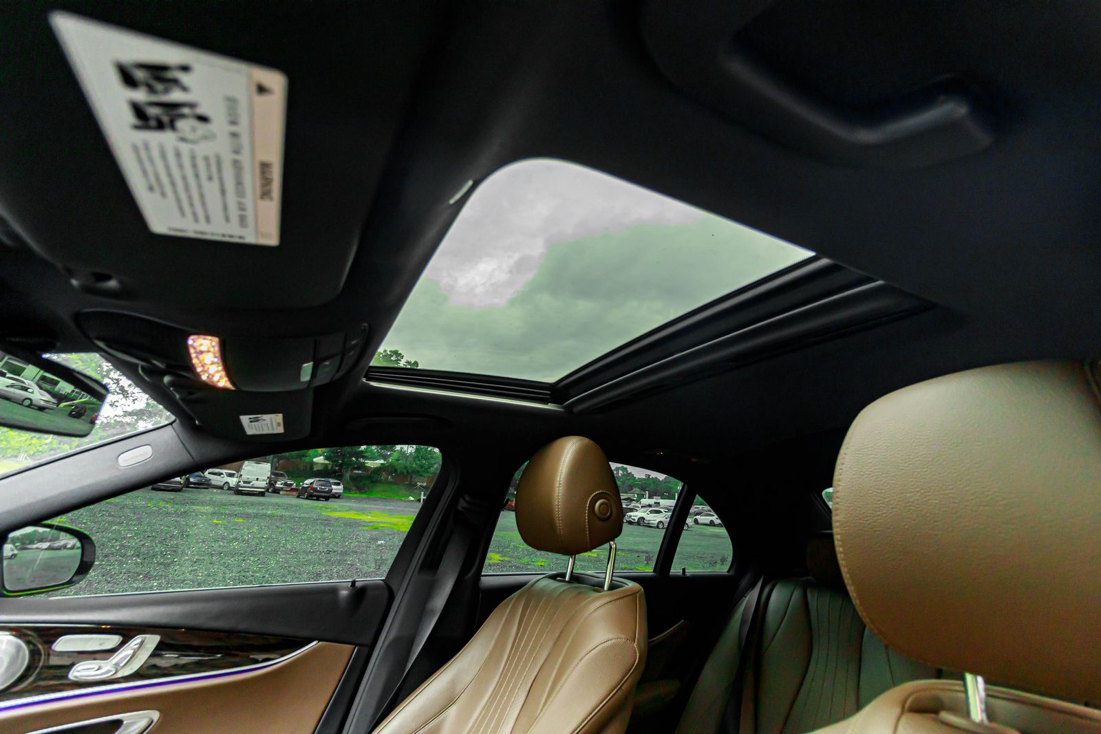 2018 Mercedes Benz E 300 photo 15