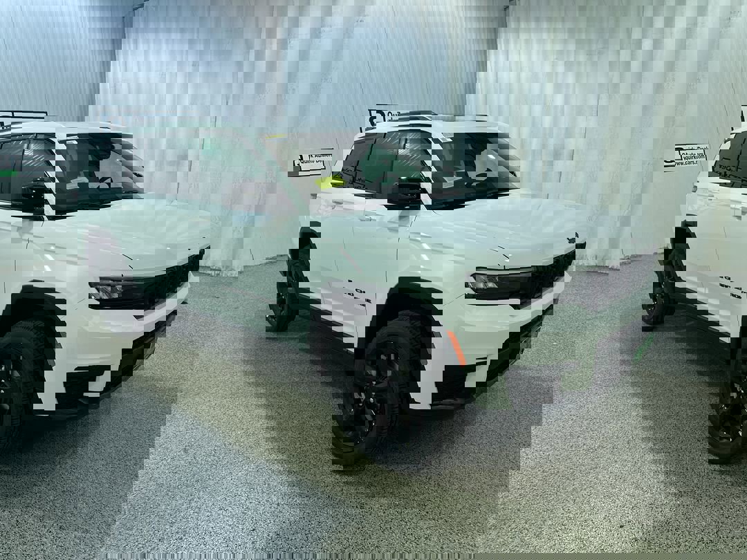 2025 Jeep Grand Cherokee L Altitude's photo