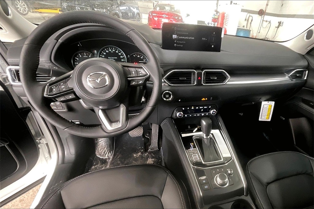 2025 MAZDA CX-5 - Image 4