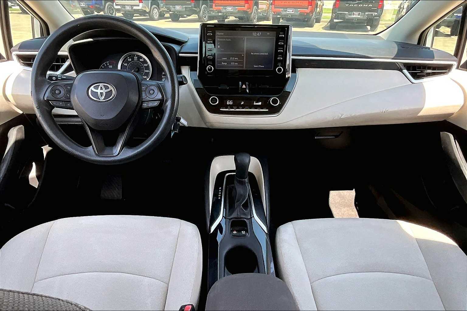 2020 Toyota Corolla LE photo 13
