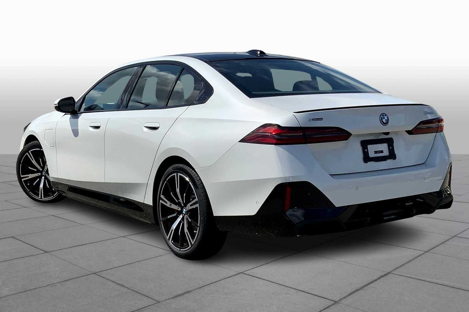 2026 Bmw 550e xDrive photo 12
