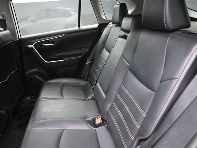 2021 Toyota RAV4 XLE Premium photo 8