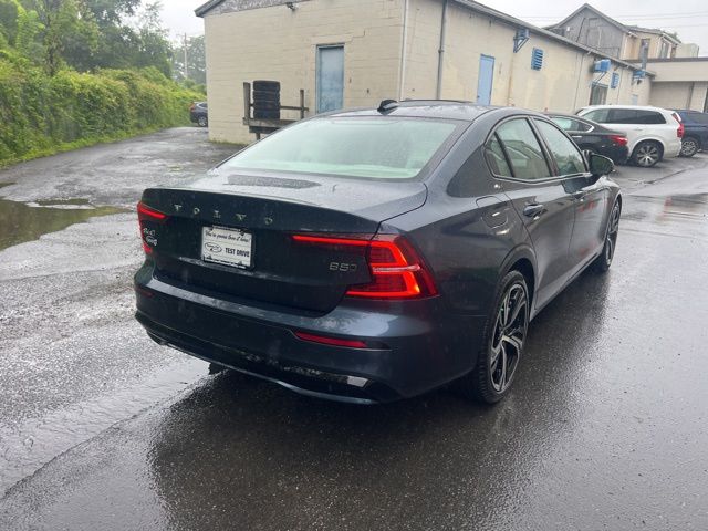 2024 Volvo S60 B5 Core photo 9