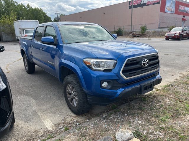 2017 Toyota Tacoma TRD Sport photo 2