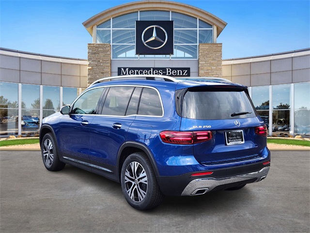 2026 Mercedes Benz GLB 250 4MATIC photo 2