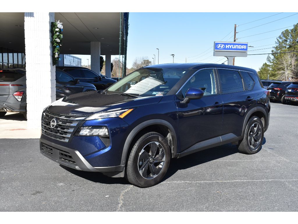 2024 Nissan Rogue SV's photo