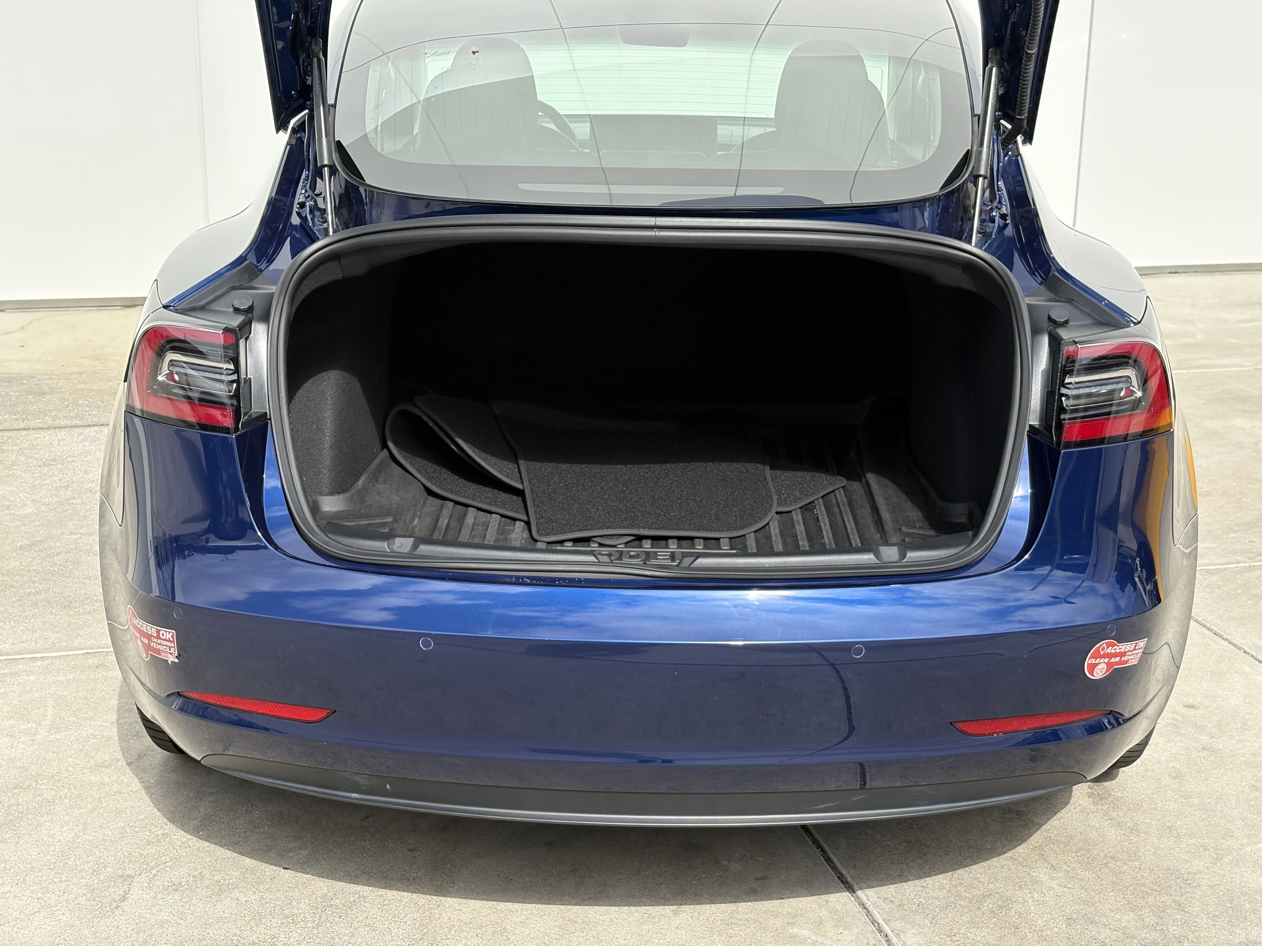 2018 Tesla Model 3 Long Range photo 9